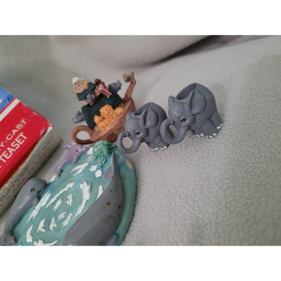 New Noah's Ark Teaset Mini 10 Piece Set Ceramic Whales Rainbow - Picture 4 of 9